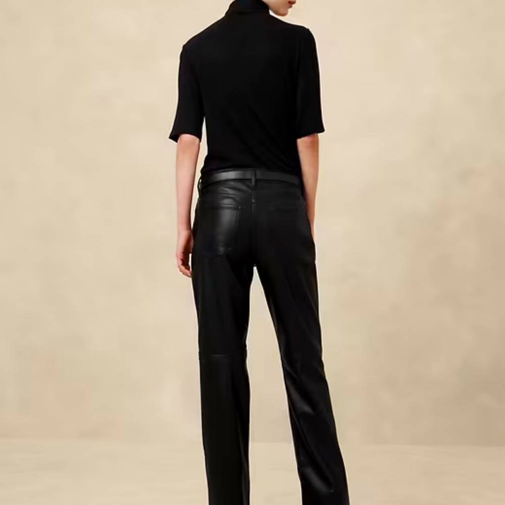 Banana Republic Factory Black MID-RISE BOOTCUT VEGAN LEATHER PANT Size 10 P